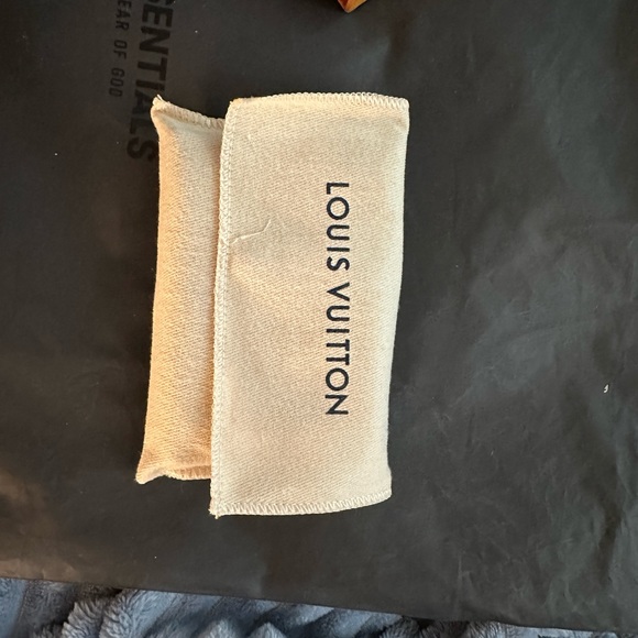 Authentic Used LV Wallet - Picture 6 of 7